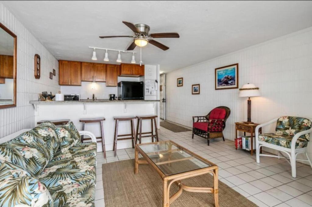 Pats At Punalu'U Aparthotel Hau'ula Exteriör bild